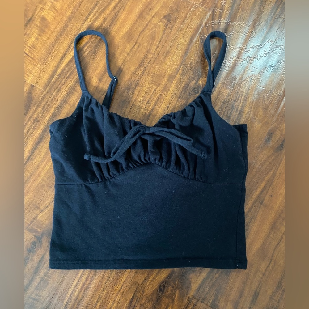 hollister black crop top